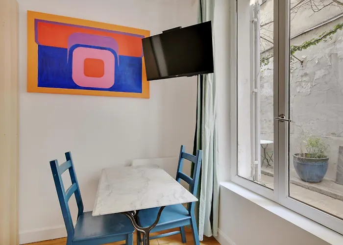 A Sweet Studio in Montparnasse - Boulevard du Montparnasse Paris